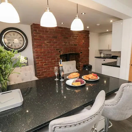 דירה Tower וויטבי